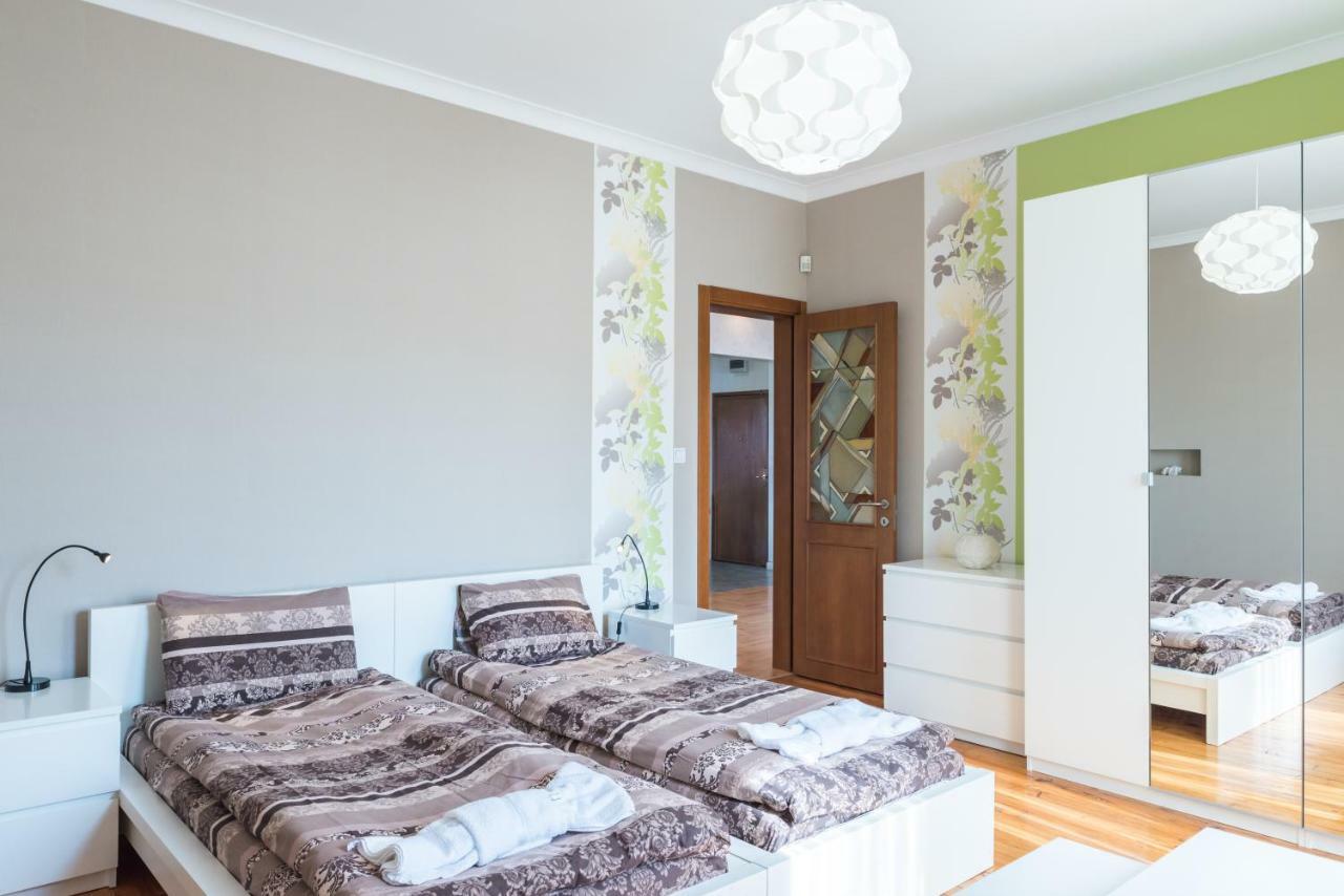 Apartemen 100 m² dengan 2 kamar tidur dan 2 kamar mandi pribadi di Pusat Kota Sofia Bagian luar foto